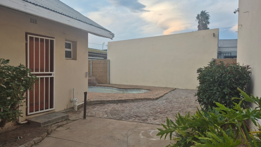 4 Bedroom Property for Sale in Worcester Western Cape